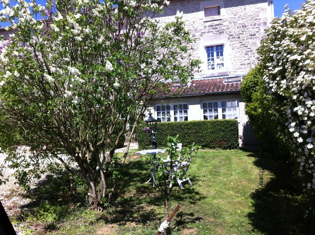Les Lilas Roses Chamouilley Bagian luar foto